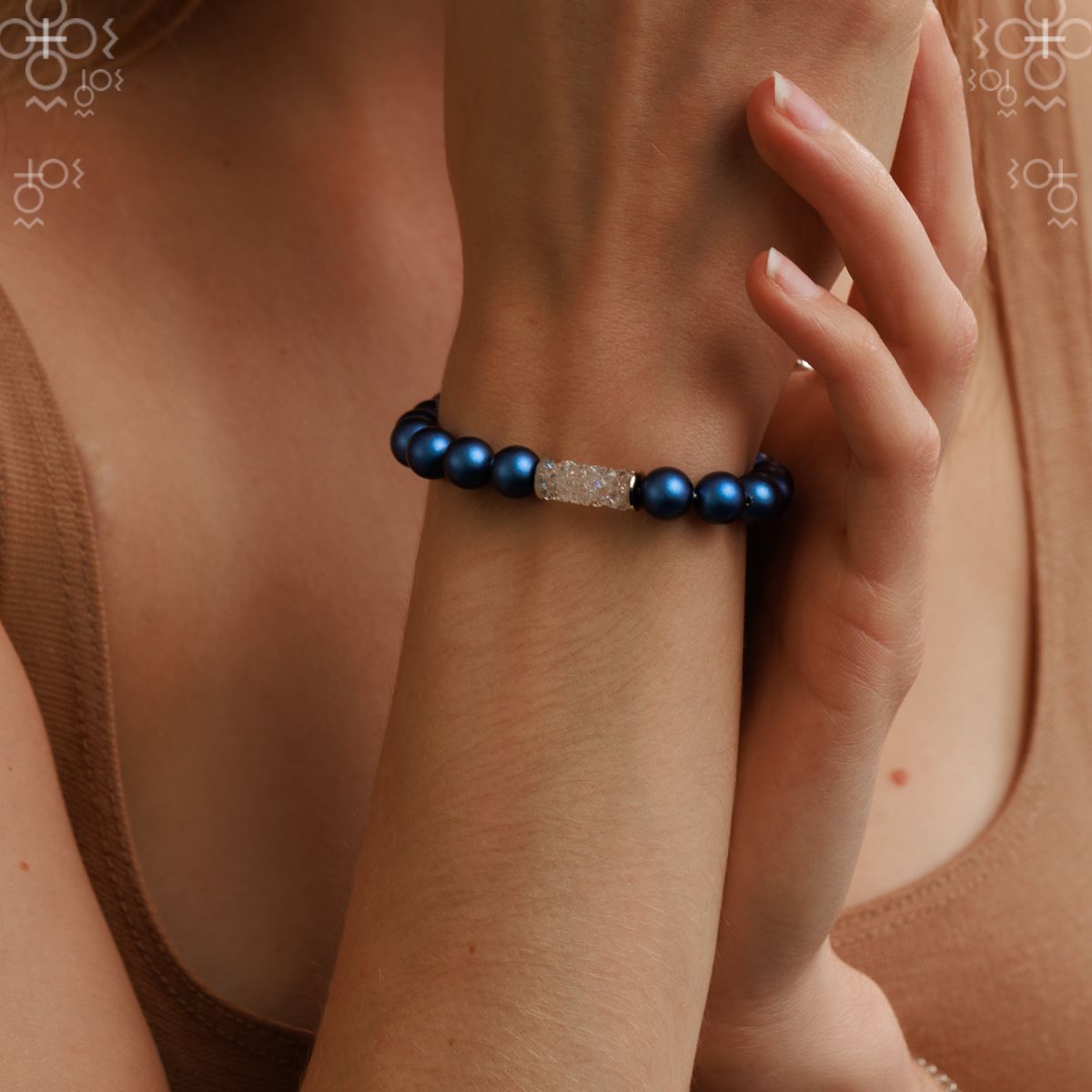 Armband natahovací s perlami Dark Blue SWAROVSKI